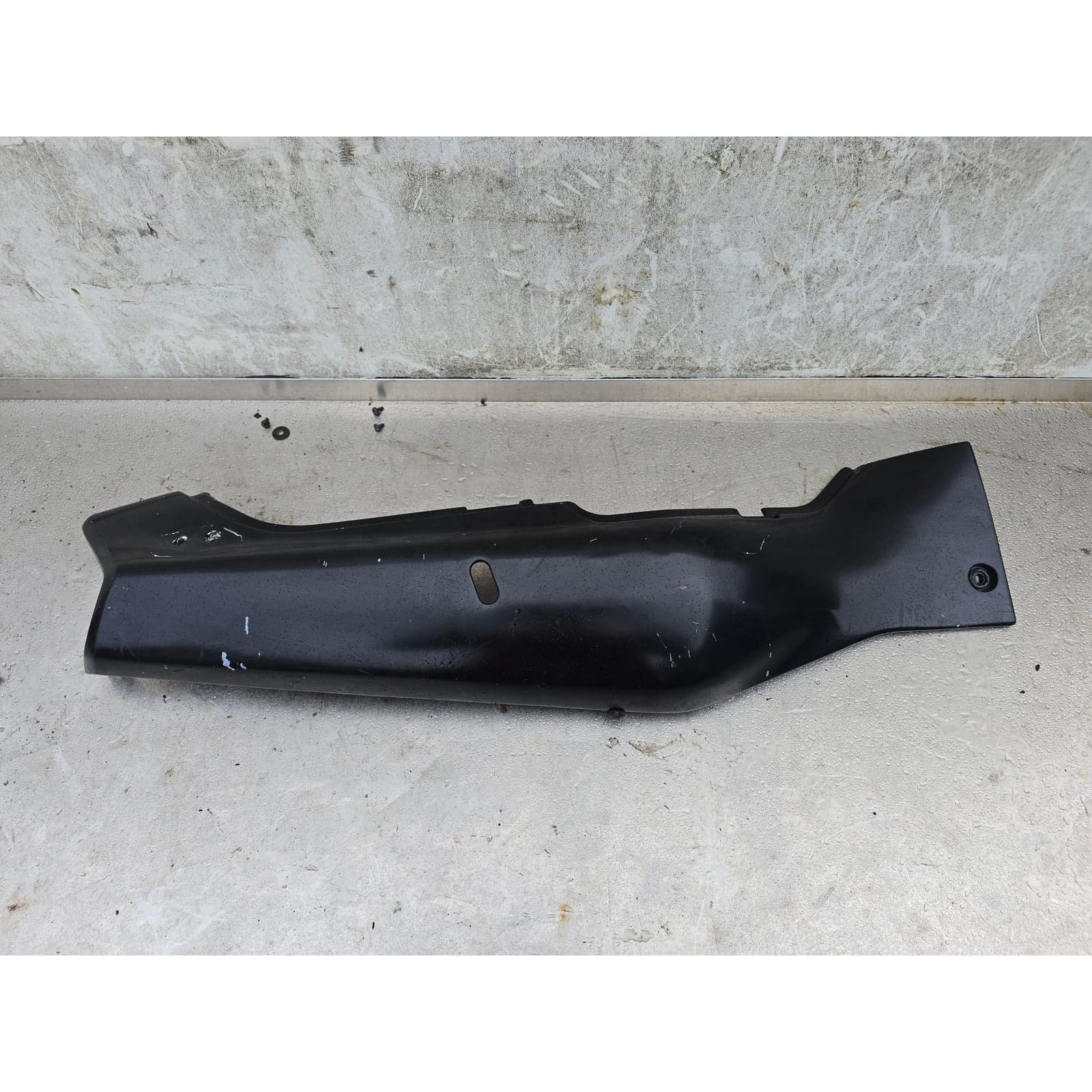 Full view of the Suzuki GSX-R1100W right rear tail fairing / seat cowl side panel.